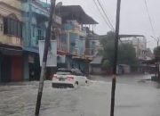 Jalan Pelipit Karimun Banjir, Ketinggian Air Capai Setengah Meter