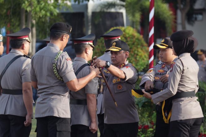 
					Upacara serah terima jabatan (sertijab) 
dipimpin langsung oleh Kapolda Kepri Irjen Pol Andap Budhi Revianto, Kamis (20/2/20).