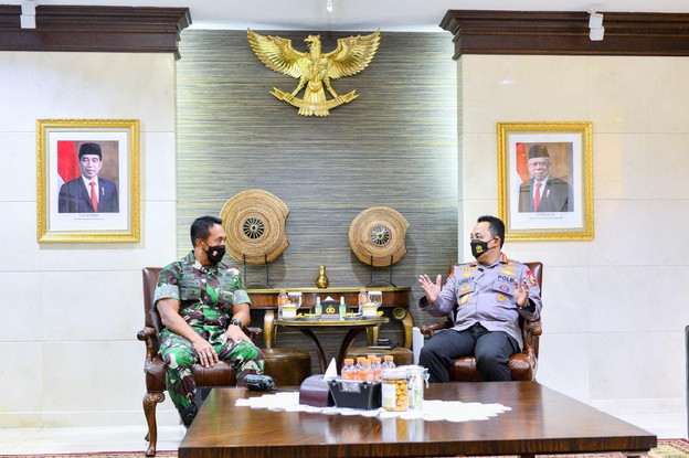 
 Kapolri Jenderal Listyo Sigit Prabowo bersama Panglima TNI Jenderal Andika Perkasa. (Foto: ist)