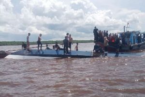 Kapal Evelyn Calista Tenggelam, 58 Orang Selamat, 11 Meninggal, 9 Masih Dicari