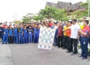 Meriahkan Jalan Sehat Diikuti Puluhan Ribu Guru dan Pelajar Karimun, Ansar-Rafiq Sumbang Sepeda Motor